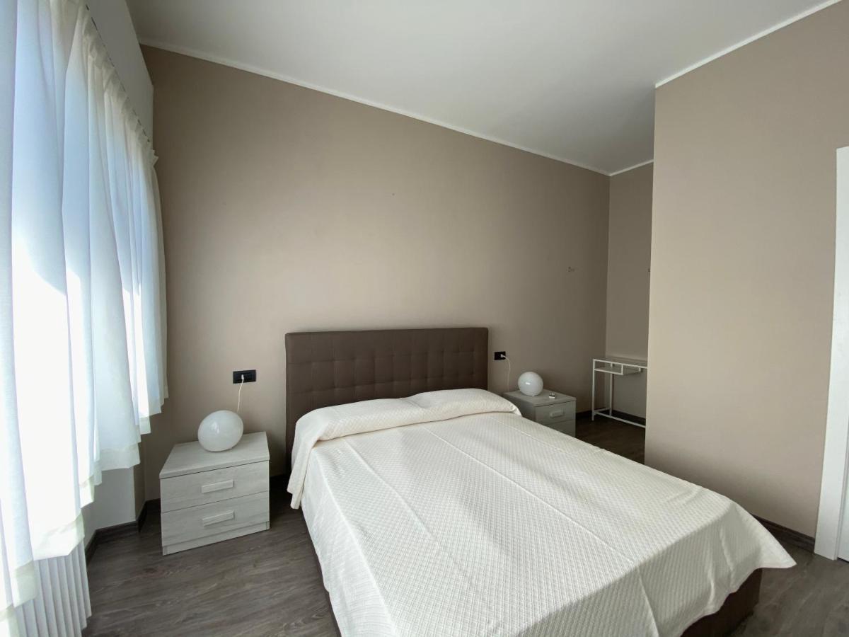 Appartamento Renzo, Dongo, Lago Di Como Exterior foto